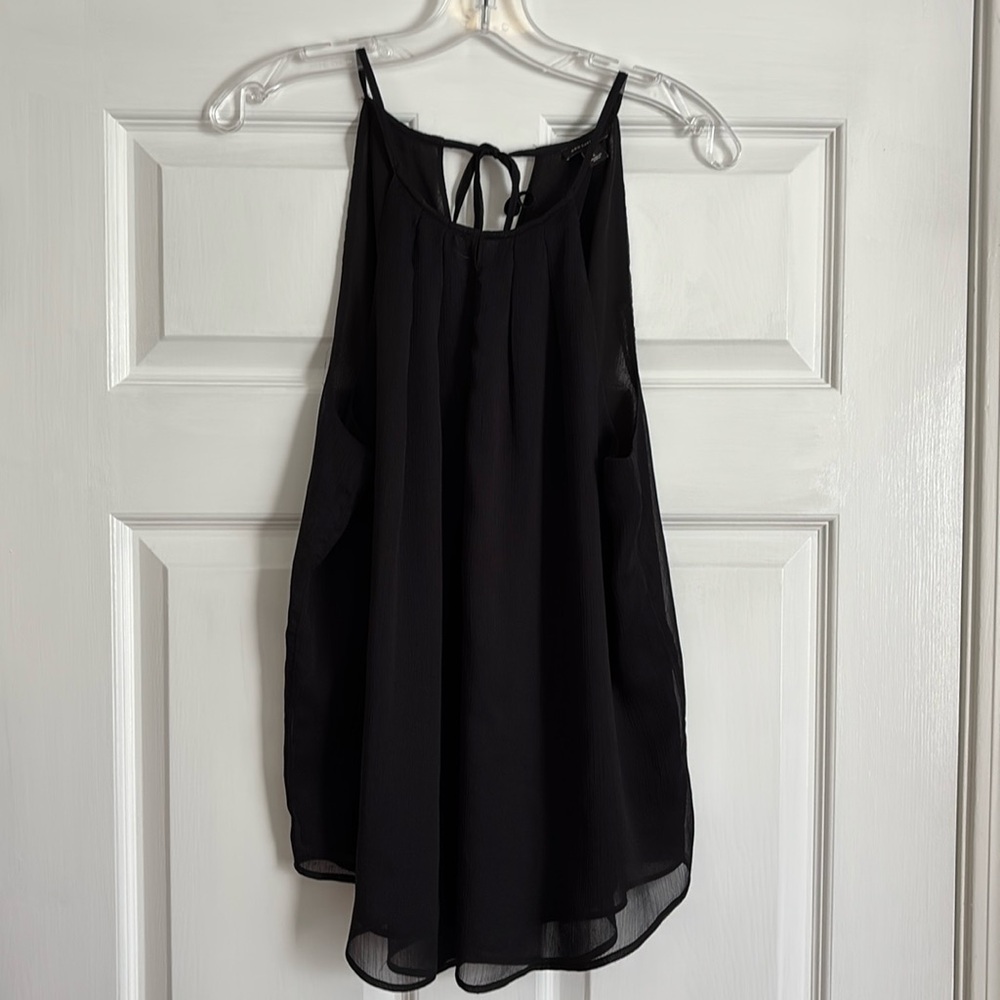 Ann Taylor, Black sleeveless blouse with keyhole front design, Size L